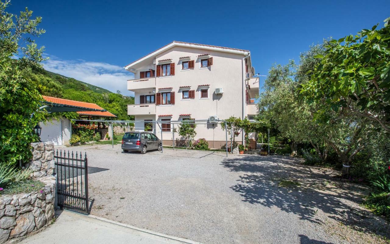 Apartments Maja And Sanja Baška Buitenkant foto